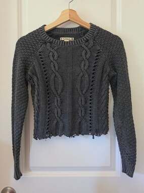 Ruff Hewn Petite Small Gray Cable Knit Sweater Raw Cut Hem Distressed Cotton